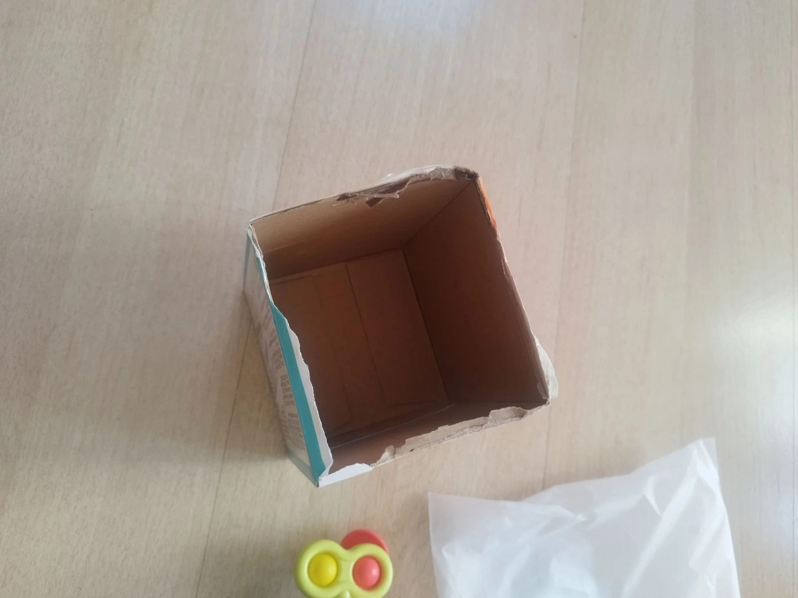 Cubo de actividades Montessori  – photo 9